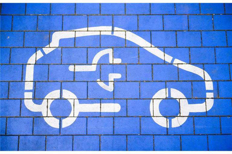 Der Ausbau des Ladesäulen-Netzes ist eine Voraussetzung für mehr E-Auto-Käufe.
