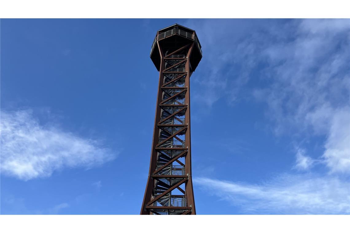 Kann ein Ticket mehr Sicherheit am Aussichtsturm bringen? Der Aussichtsturm bei Hohenwart wurde im Jahr 2002 erbaut und ist 40 Meter hoch.