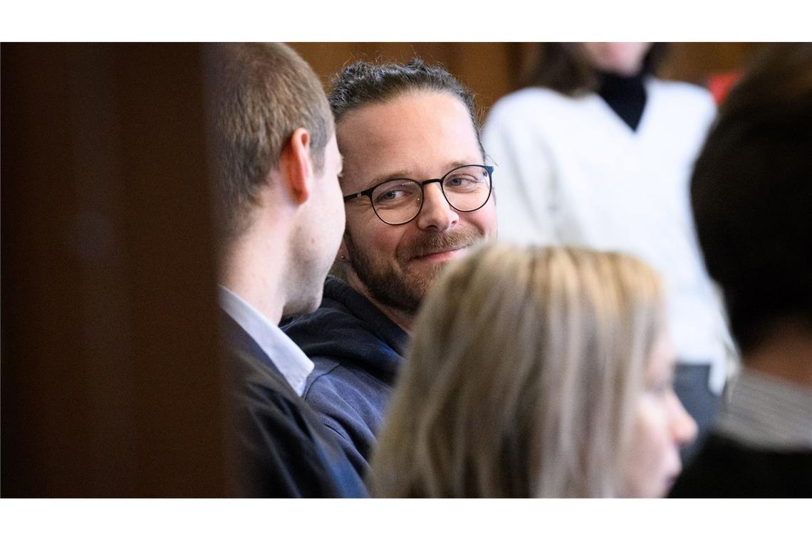 Der Autor und Aktivist Arne Semsrott wirft der Magdeburger Stadtverwaltung vor, seine Lesung in der Stadtbibliothek aus Angst vor Kritik der AfD verhindert zu haben. (Archivbild)