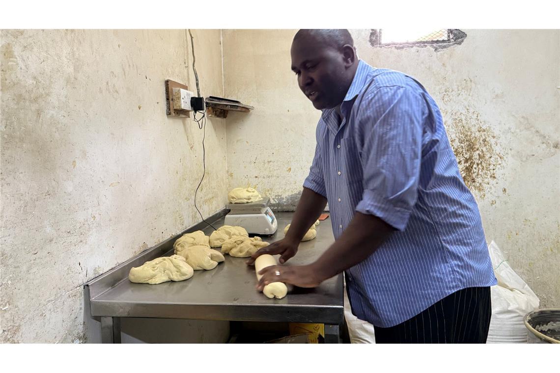 Der Bäcker Greyson Nyenze in seiner Backstube im kenianischen Slum Kibera. (Archivbild)