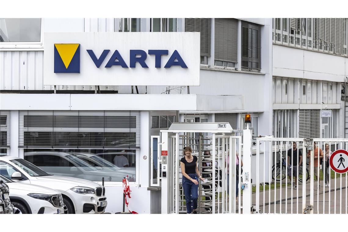 Anlegerschützer wollen Sanierung vor Verfassungsgericht stoppen Der Batterienhersteller Varta ist in wirtschaftlichen Turbulenzen.