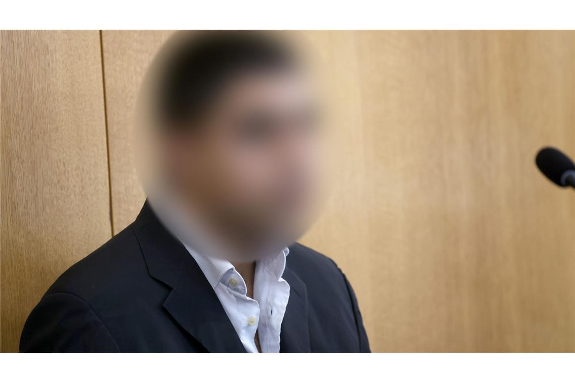"Teufel im Kopf": Prozess um Messerangriff in Aschaffenburg Der Beschuldigte kann sich nach Worten seines Verteidigers nur diffus an die Tat erinnern.