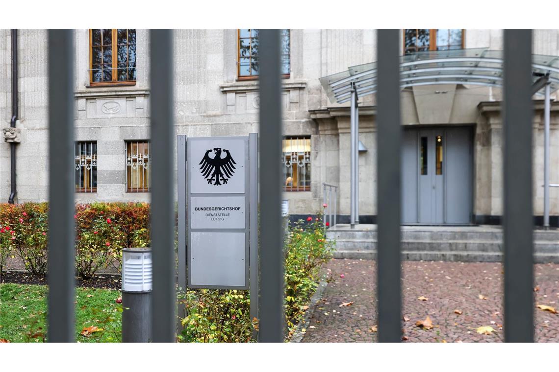 Der BGHJ hob ein Urteil gegen einen Herzspezialisten nach dem Tod zweier Patienten auf. Der Mann muss erneut vor Gericht. (Archivbild)