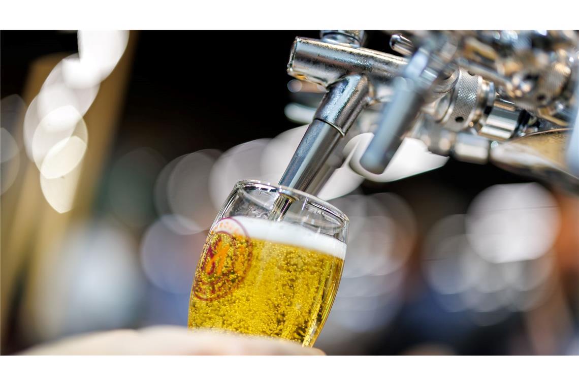Nicht mal die Fußball-EM kann deutschen Bierabsatz heben Der Bierabsatz in Deutschland geht zurück. (Archivbild)