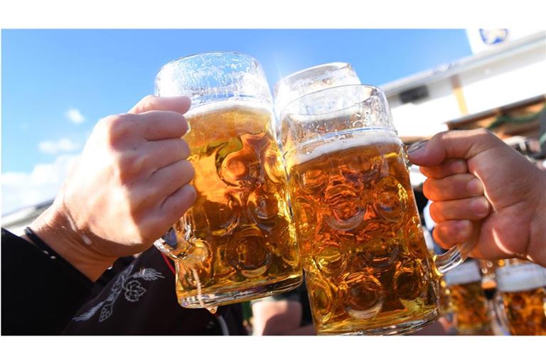 Der Bierpreis auf der Wiesn steigt auch im Jahr 2025. (Symbolbild)