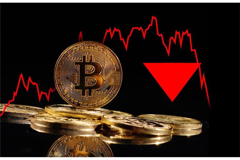 Der Bitcoin-Kurs ist zu Wochenbeginn gefallen und steht unter Druck. Erfahren Sie, welche Faktoren den Rückgang ausgelöst haben.
