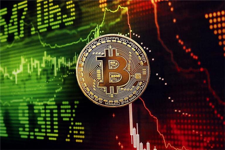 Der Bitcoin verliert deutlich an Wert. Ein Wal-Verkauf, schwache ETF-Zuflüsse und makroökonomische Unsicherheiten drücken den Kurs.