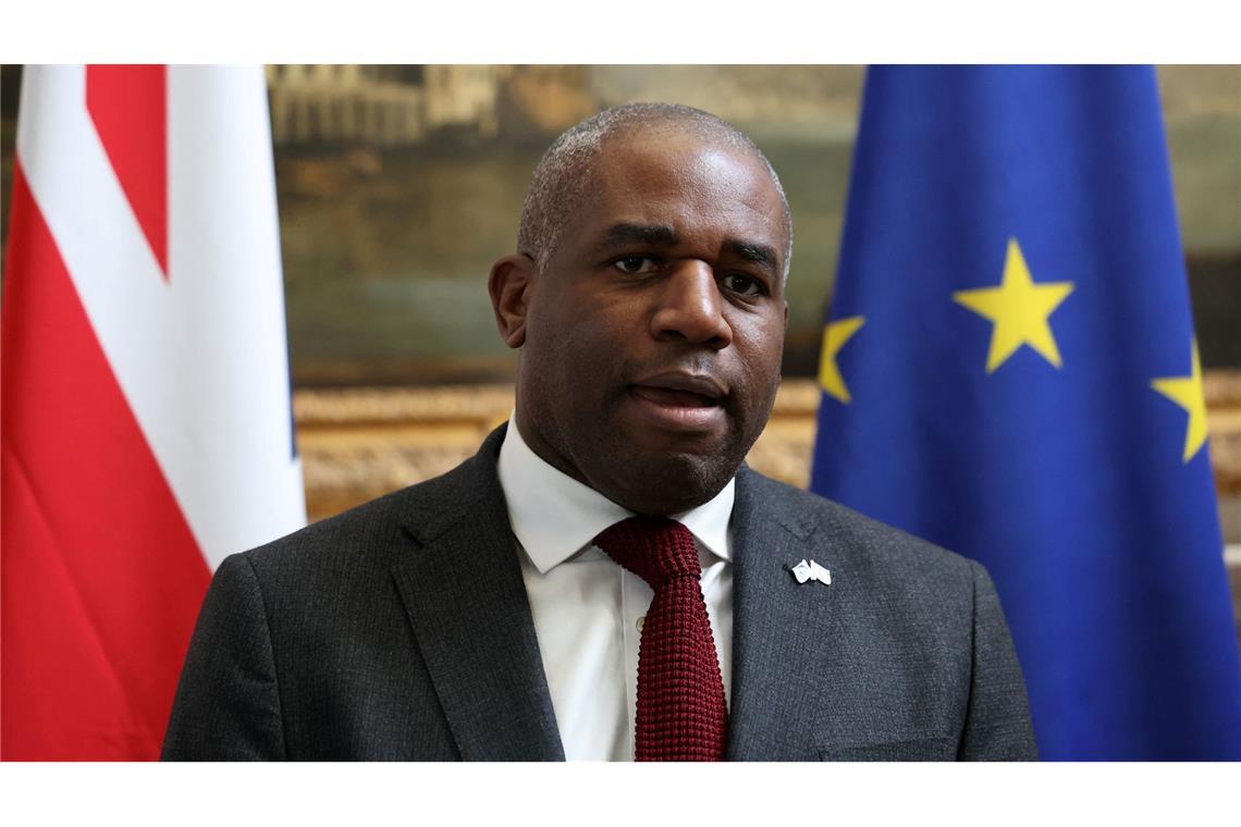 Trotz Waffenruhe-Forderung in Ukraine: Wieder neue Angriffe Der britische Außenminister Lammy hat europäische Vertreter zu Gesprächen nach London geladen. (Archivbild)