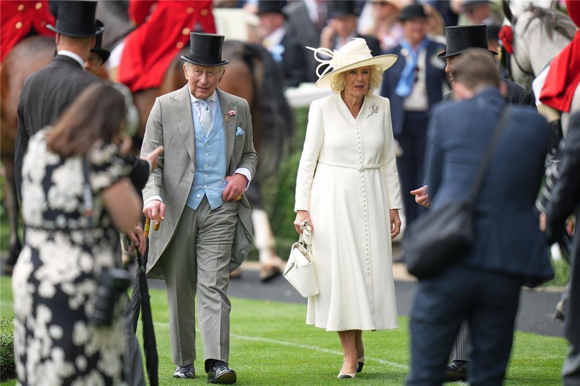 Der britische König Charles III. und Königin Camilla nehmen am Mittwoch, dem 17. Juni 2026, am zweiten Tag des Royal Ascot-Pferderennens in Ascot, England, teil.