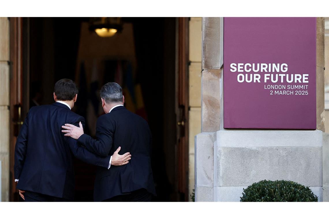 Europa ist zur Einigkeit verdammt Der britische Premier Keir Starmer (re.) begrüßt den französischen Präsidenten Emmanuel Macron.