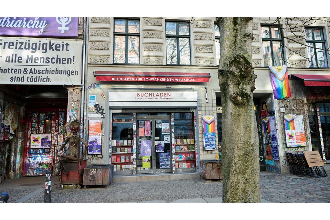 Der Buchladen "Zur schwankenden Weltkugel" in Berlin.