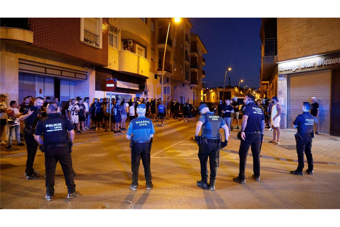 Neun Festnahmen nach "Jagd auf Migranten" in Spanien Der Bürgermeister will keine "Hilfe" von Rechtsextremisten. (Archivfoto)