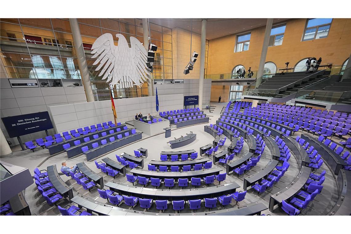 Bundestag in Standby-Modus - AfD, BSW und Linke protestieren Der Bundestag legt nach dem Ampel-Aus eine Pause ein.