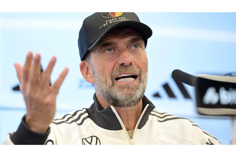 Der Bundestrainer Jürgen Klopp erklärt seine Entscheidungen über den Kader.