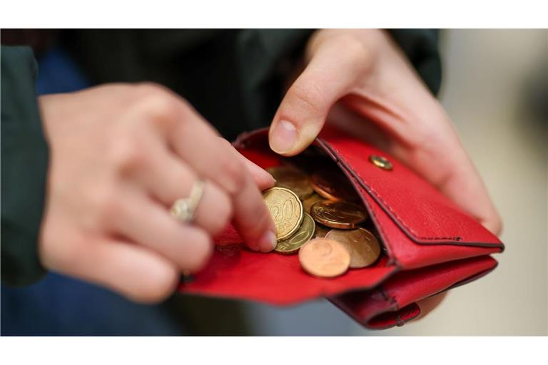 Der deutsche Staat hat im vergangenen Jahr mehr Geld für Sozialhilfe ausgegeben. (Symbolbild)