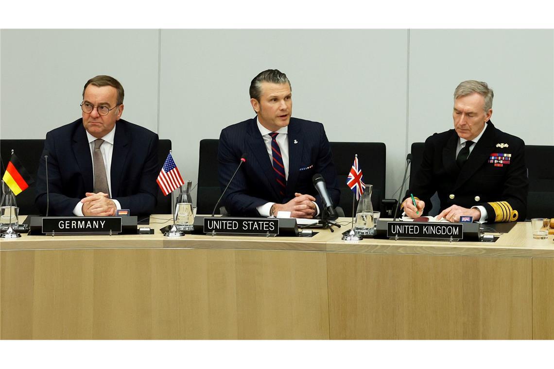Trump will Putin in Saudi-Arabien treffen Der deutsche Verteidigungsminister Boris Pistorius (l) und die anderen Alliierten müssen nun auf die Ansagen von Pete Hegseth reagieren.