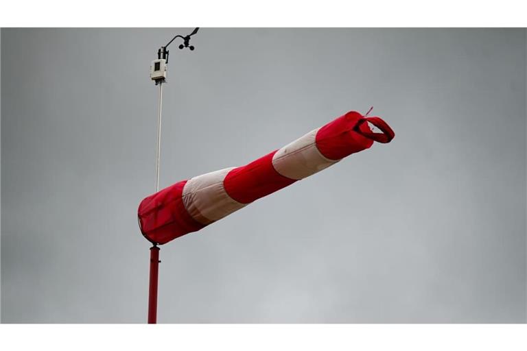 Der Deutsche Wetterdienst warnt vor Sturm in Deutschland. (Symbolfoto)