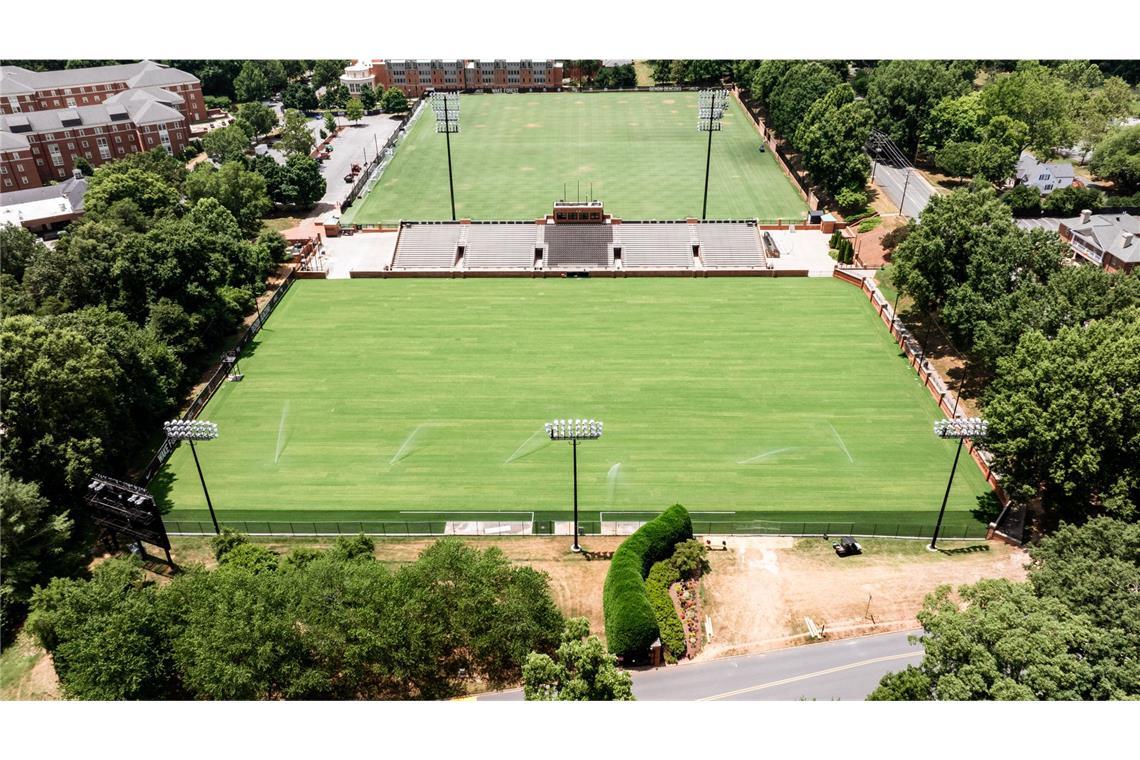 Der DFB-Tross bezieht sein WM-Quartier in North Carolina.
