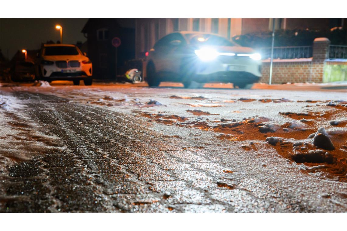 Der DWD erwartet eine wechselhafte und zeitweise rutschige Wetterlage im Südwesten (Symbolbild).
