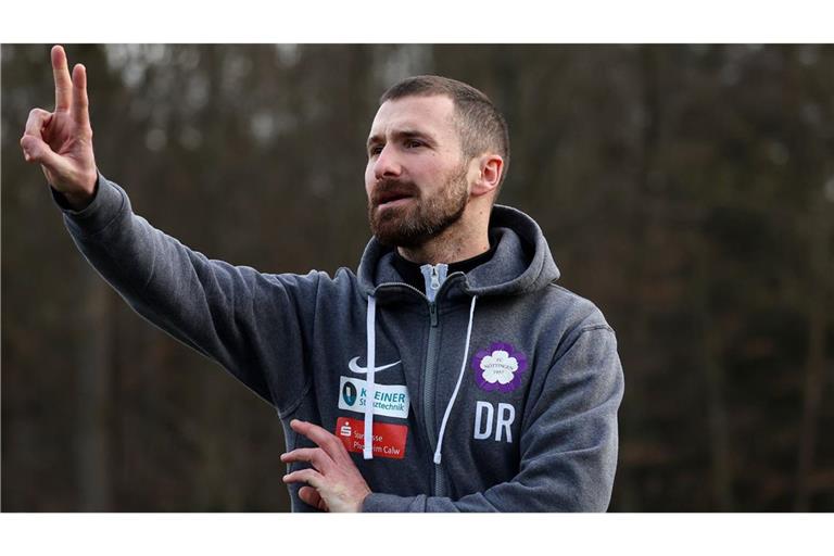 Der ehemalige Nöttinger Dirk Rohde steigt nicht erst im Sommer, sondern sofort als Trainer des 1. CfR Pforzheim beim Oberligisten ein.  

Baumann/Julia Rahn