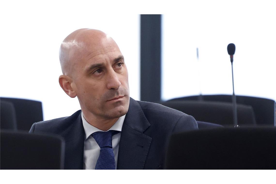Sexueller Übergriff: Rubiales zu Geldstrafe verurteilt Der ehemalige spanische Fußball-Verbandschef Luis Rubiales