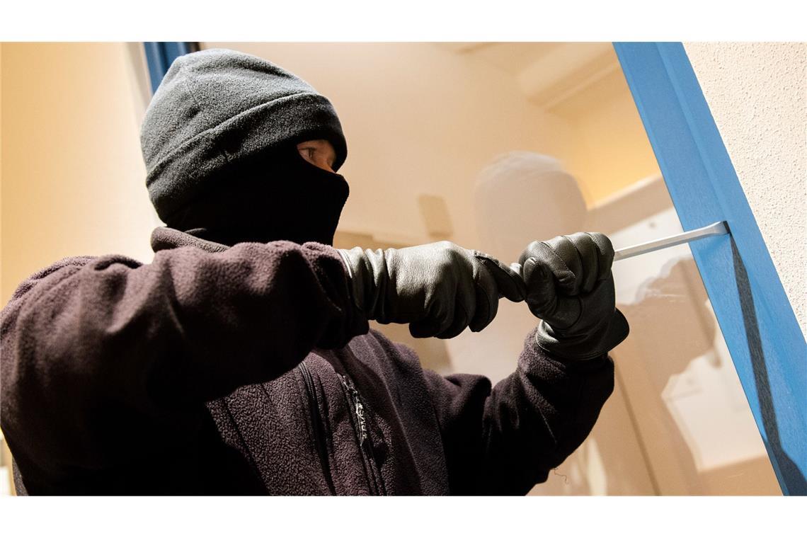 Fieser Dieb stiehlt Sparschweine von Kindern Der Einbrecher stahl zwei Sparschweine. (Symbolbild)