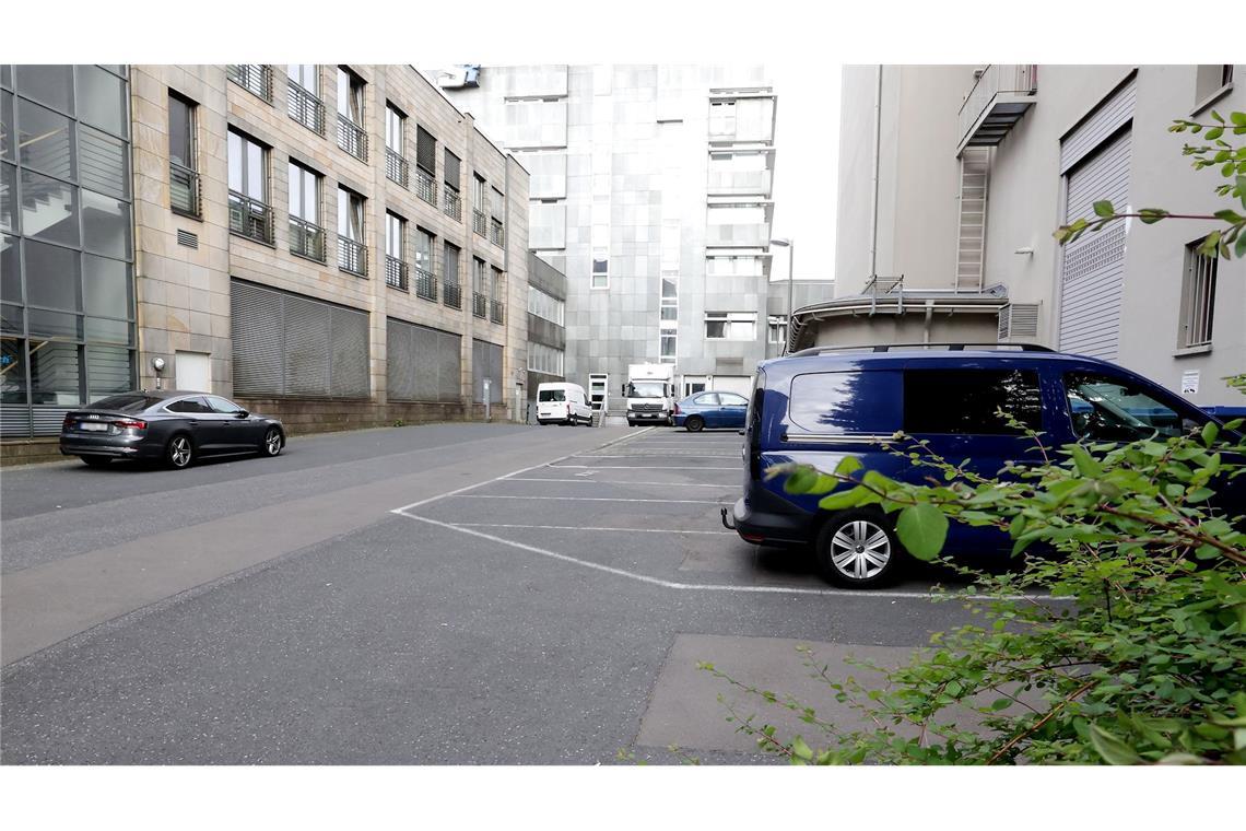 13-Jähriger schlägt 11-Jährigen - der wehrt sich mit Messer Der elfjährige Tatverdächtige flüchtete zunächst vom Tatort, wurde aber später aufgefunden.