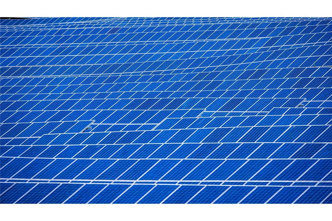 Fast die Hälfte des Stroms in EU aus Erneuerbaren Der Ember-Analyse zufolge kommt in der EU immer mehr Strom aus erneuerbaren Energien.