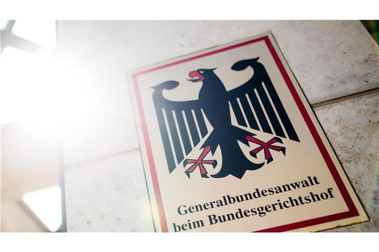 Der Ermittlungsrichter am Bundesgerichtshof in Karlsruhe schickte die Verdächtigen in Untersuchungshaft. (Symbolbild)