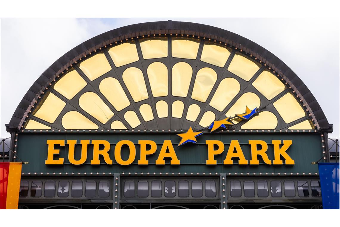 Friedhof und Kajakstation – Kurioses im Europa-Park Der Europa-Park feiert 2025 seinen 50. Geburtstag.