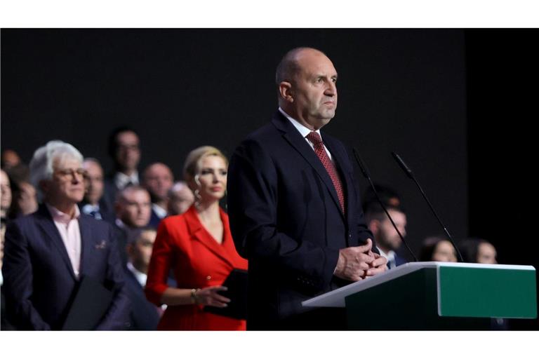 Der Ex-General und frühere Kampfjet-Pilot Radew war im Januar vom Amt des Staatspräsidenten zurückgetreten, um an der Wahl teilzunehmen. (Archivbild)