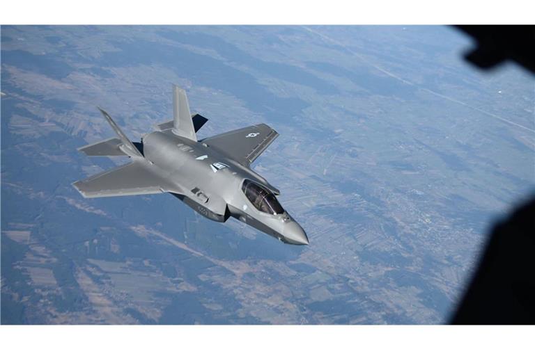 Der F-35-Jet gilt als bestes Kampfflugzeug der Welt. Viele Nato-Partner kaufen die Maschinen von den USA und vergrößern damit ihre Abhängigkeit.