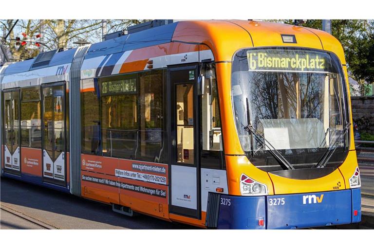 Der Fahrer oder die Fahrerin habe den Radfahrer möglicherweise nicht bemerkt, sagte ein Sprecher der Polizei. (Symbolbild)