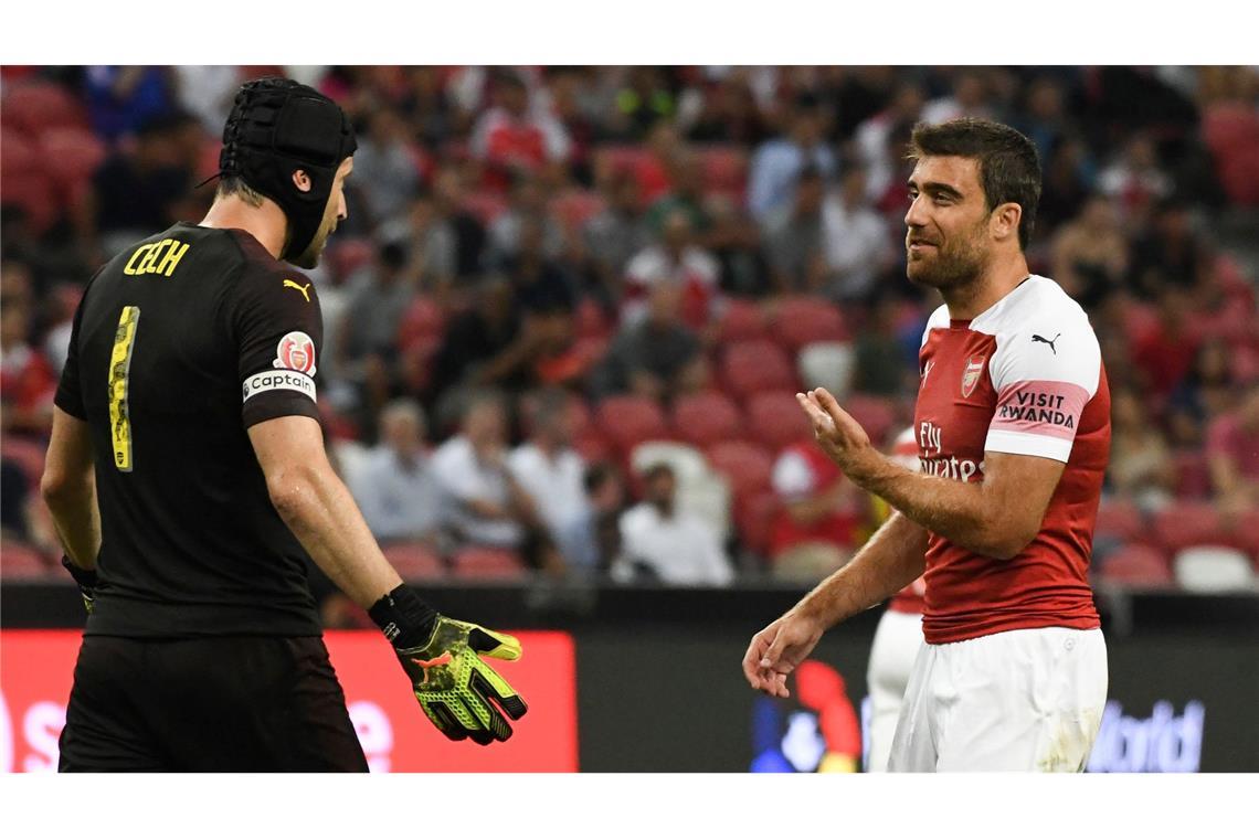 Stimmenfang und Sportswashing: Debatte um Rad-WM in Ruanda Der FC Arsenal wirbt auf seinen Ärmeln für Ruanda.