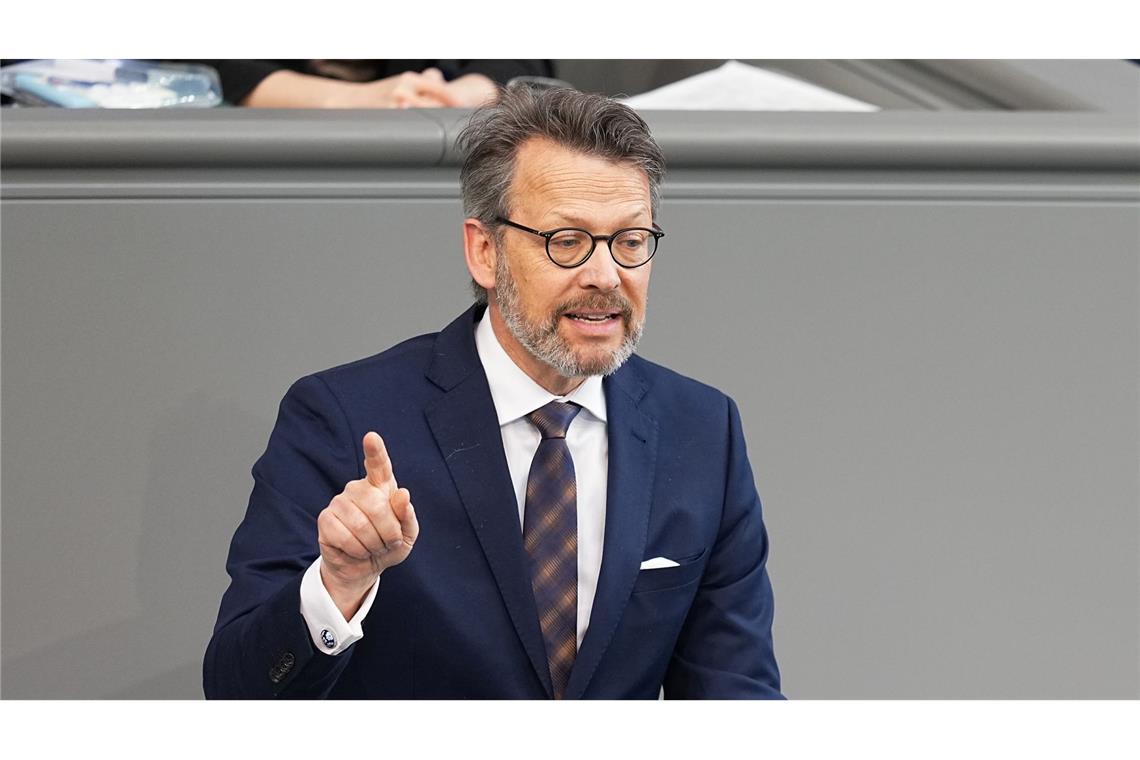 Otto Fricke wird Vorstandschef des DOSB Der FDP-Haushaltsexperte Otto Fricke setzte sich angeblich gegen sechs Mitbewerber durch und wird neuer DOSB-Vorstandschef.