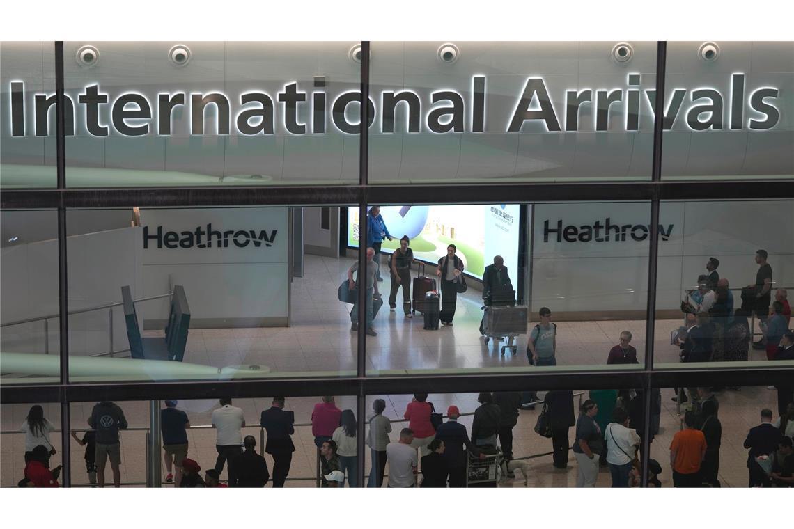 Londoner Feuerwehr: Brand in Umspannwerk unter Kontrolle Der Flughafen machte einen Brand in einem Umspannwerk für den Stromausfall verantwortlich. (Archivbild)