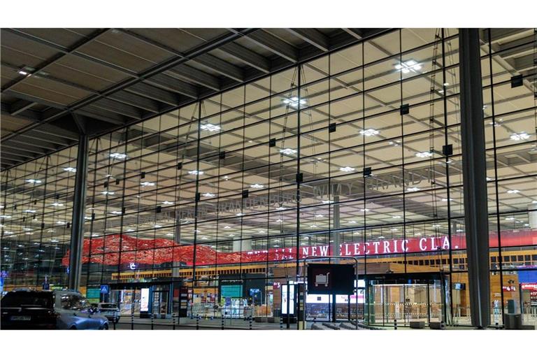 Drohnen-Sichtung – Keine Beeinträchtigungen mehr am BER Der Flugverkehr wurde nach der Sichtung für knapp zwei Stunden eingestellt.