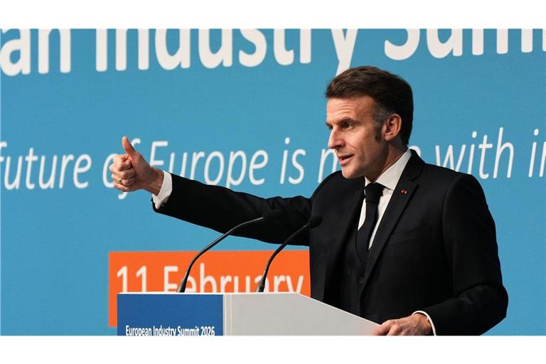 Der französische Präsident Emmanuel Macron spricht während des Europäischen Industriegipfels.