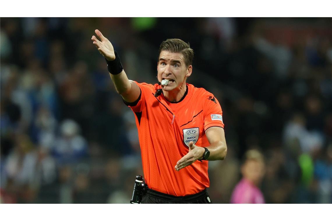 EM-Final-Schiedsrichter pfeift erstes Italien-Duell Der Franzose Letexier pfeift das Viertelfinal-Hinspiel der DFB-Elf in Italien.
