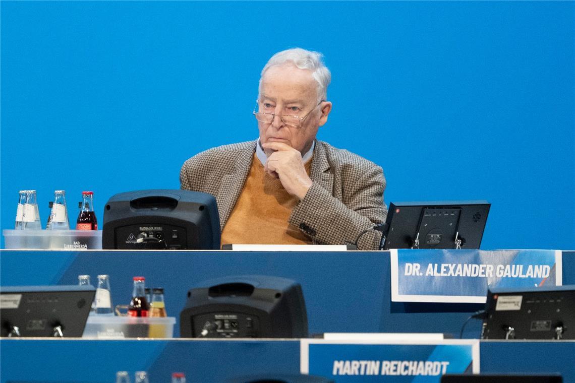 Scholz nennt Chialo "Hofnarr" - "nicht rassistisch" gemeint Der frühere Parteichef Alexander Gauland (AfD).