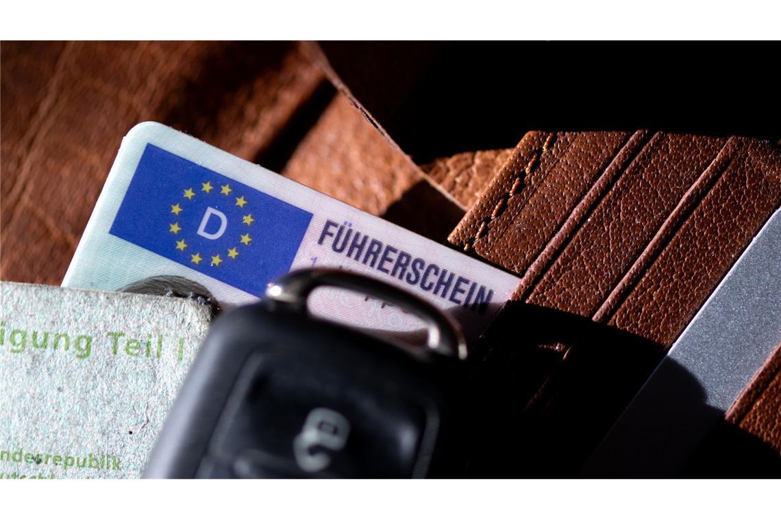 Preise für Führerscheine erneut stark gestiegen Der Führerschein in Deutschland wird immer teurer. (Symbolfoto)