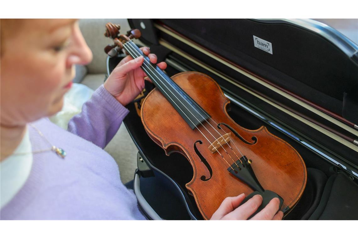 Der Geigenkasten durfte nicht in den Flieger - jetzt gibt es Änderungen bei der Lufthansa