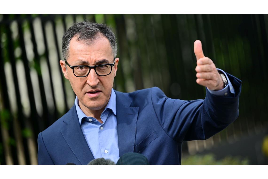 Deutschland frei von Maul- und Klauenseuche – weiter Risiken Der geschäftsführende Bundeslandwirtschaftsminister Cem Özdemir (Grüne) zeigt sich erfreut darüber, dass Deutschland frei von der Maul- und Klauenseuche ist, sieht aber neue Risiken.