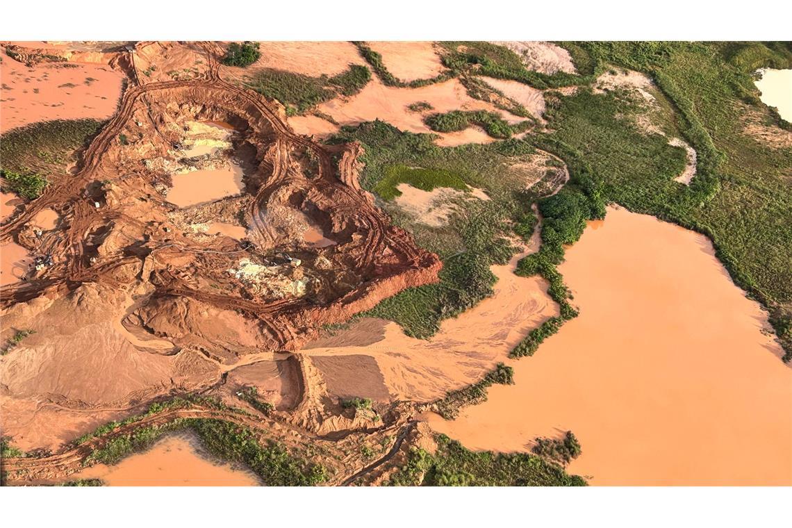 Was der Gold-Boom im Amazonas anrichtet Der Goldabbau hinterlässt verschmutzte Gewässer.