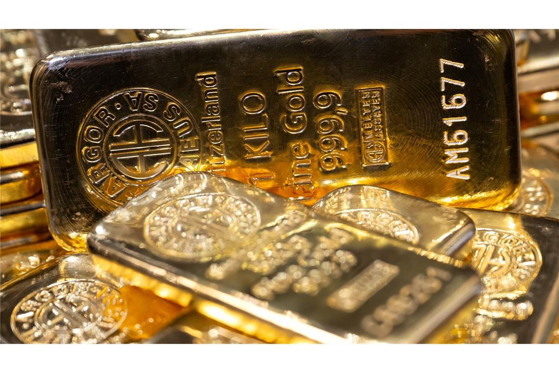 Goldpreis legt stark zu - Zölle und Sorgen über US-Schulden Der Goldpreis nähert sich wieder dem Rekordhoch, das Mitte April bei 3.500 Dollar erreicht worden war. (Symbolbild)