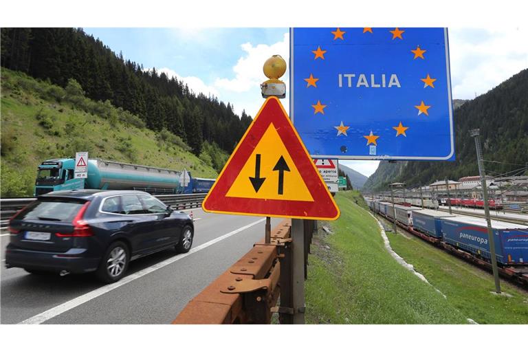 Der Grenzverkehr zwischen Italien und Österreich rückt vor der geplanten Brenner-Blockade in den Fokus. (Archivbild)