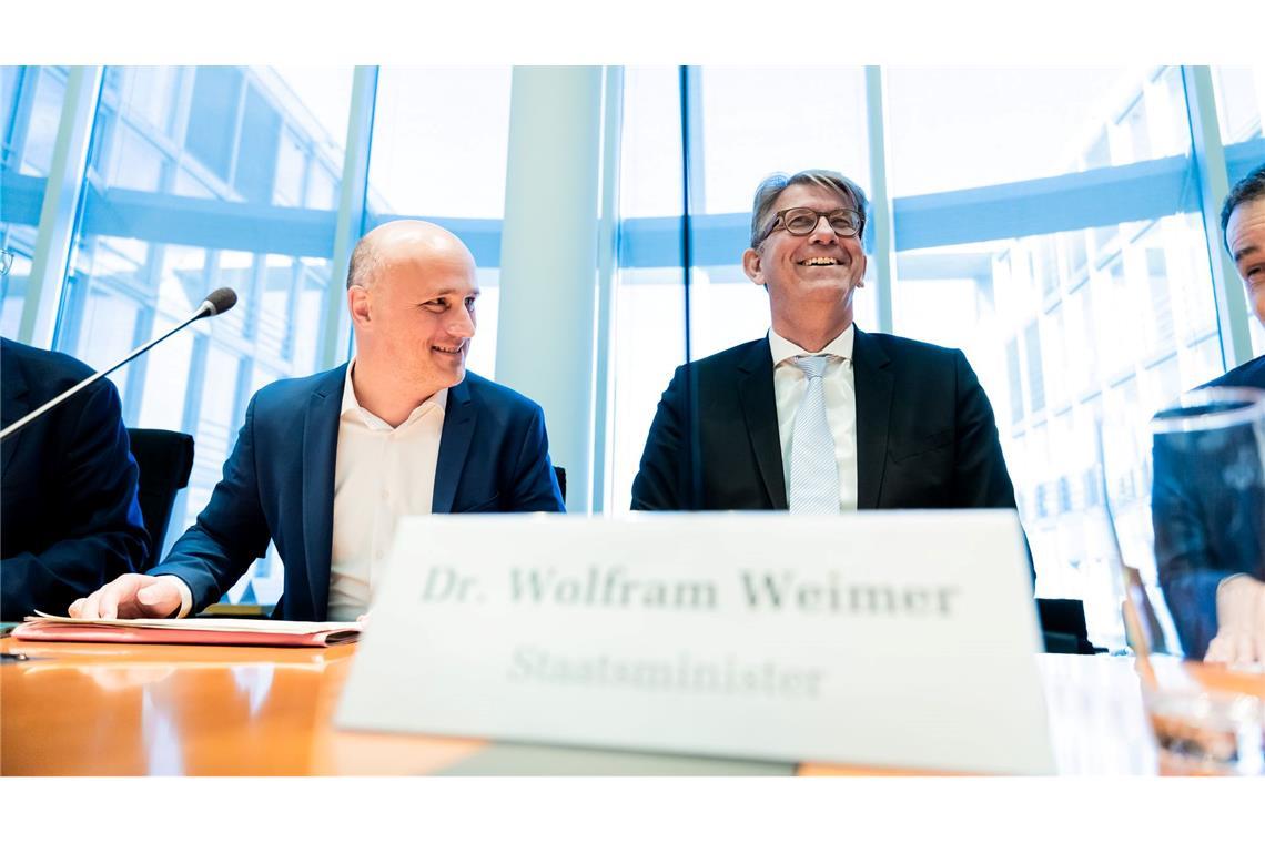 Der Grüne Sven Lehmann hat den Kulturstaatsminister schon mehrfach in den Kulturausschuss geladen, um Bericht zu erstatten. (Archivbild)