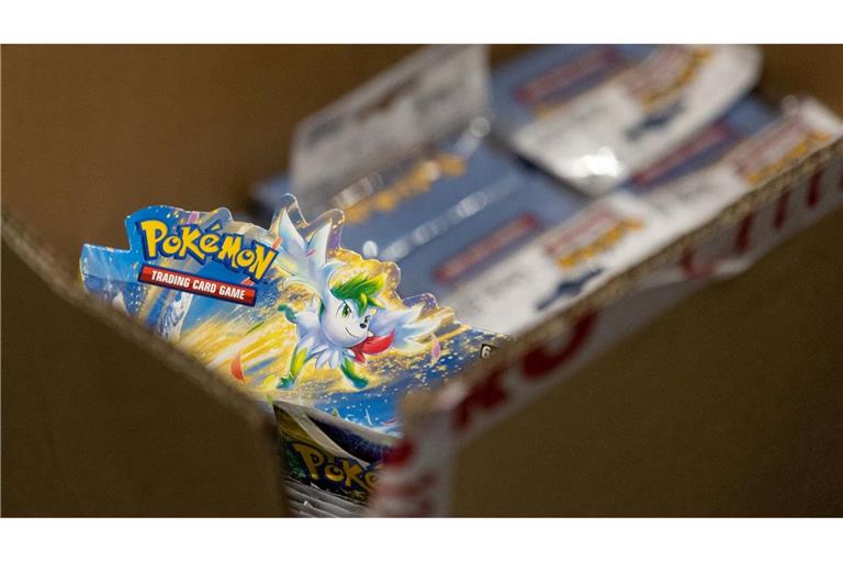 Der Handel mit Pokémon-Sammelkarten hat in den vergangenen Jahren wieder an Bedeutung gewonnen. Seltene Exemplare erzielen teils hohe Preise. (Symbolbild)
