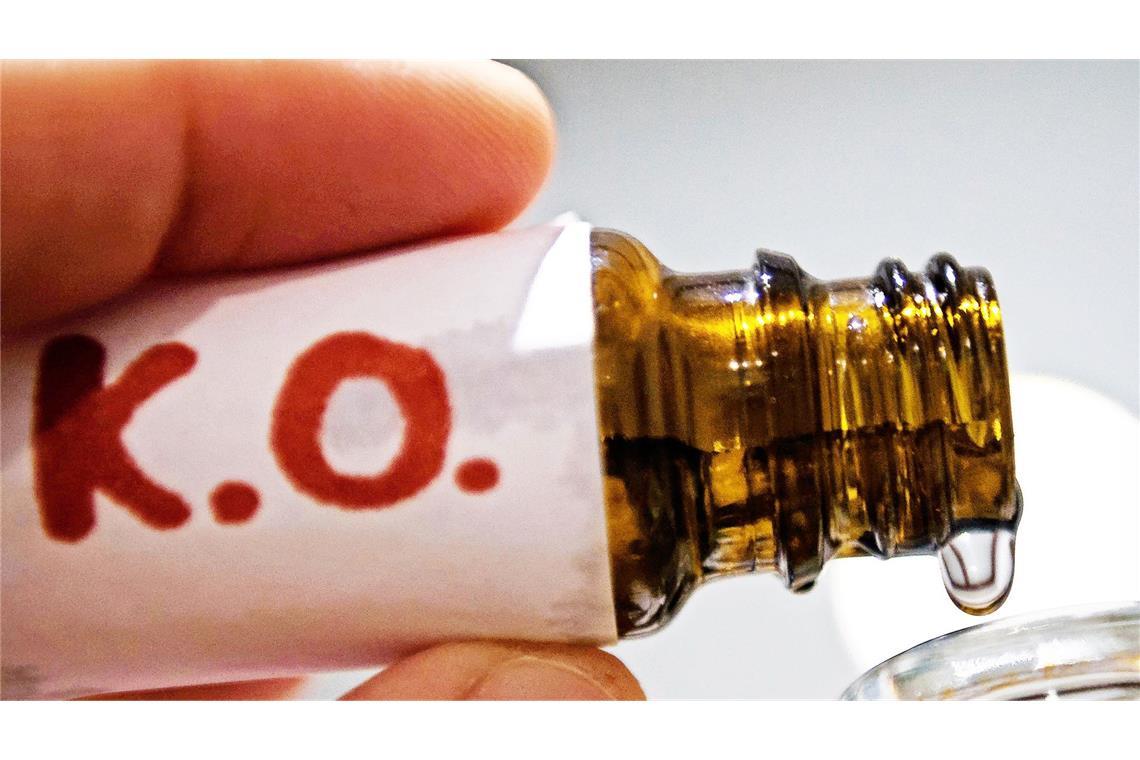 Der Handel und Gebrauch von K.-o.-Tropfen verboten werden (Symbolfoto).