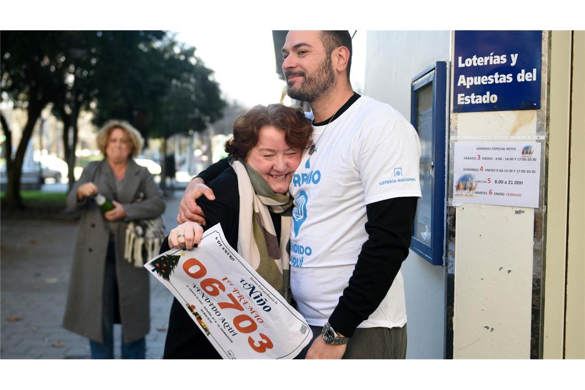 Der Hauptgewinn bei der diesjährigen Jesuskind-Lotterie entfällt dieses Jahr auf die Losnummer 06.703.